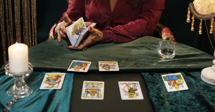 Horoskop po ciganskim kartama za zadnje dane novembra: Za ova tri znaka imamo lepe vesti, sreca je u najavi! Horoskop po ciganskim kartama za zadnje dane novembra: Za ova tri znaka imamo lepe vesti, sreca je u najavi!