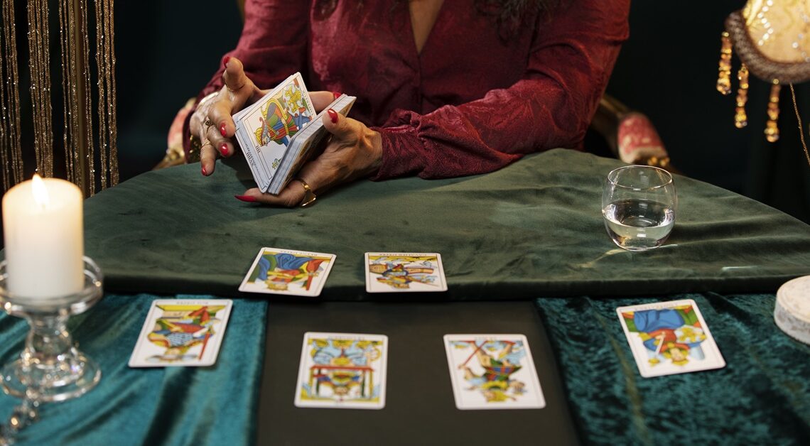 TAROT LJUBAVNA PREDVIĐANJA ZA SVE ZNAKOVE DO KRAJA 2023. GODINE! TAROT LJUBAVNA PREDVIĐANJA ZA SVE ZNAKOVE DO KRAJA 2023. GODINE!