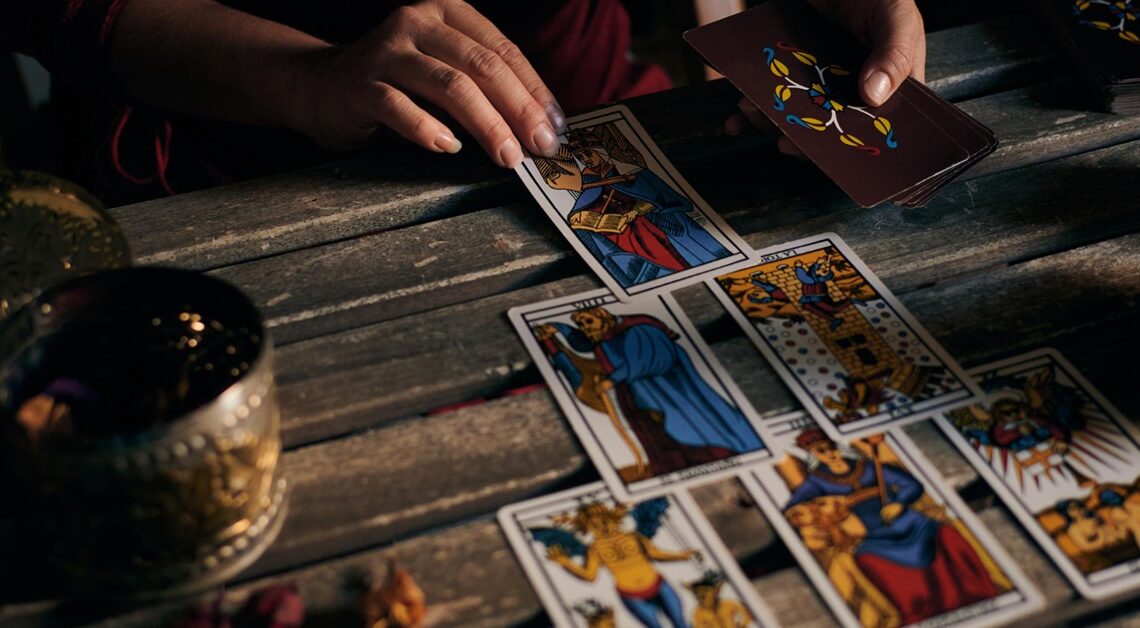 Tarot prognoze za mesec maj: Evo šta vas očekuje u narednom mesecu! Tarot prognoze za mesec maj: Evo šta vas očekuje u narednom mesecu!
