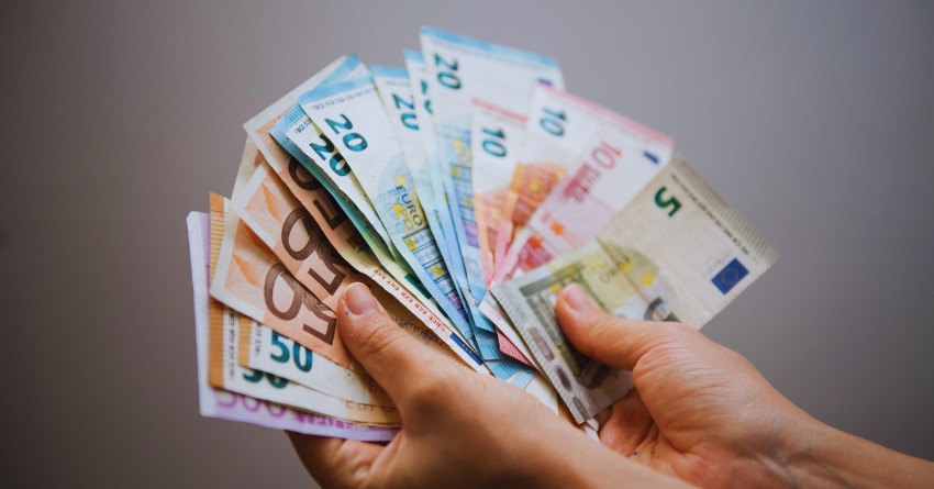 Finansijski horoskop za novembar: Evo ko će imati dovoljno novca, a kome će faliti i moraće da pozajmi! Finansijski horoskop za novembar: Evo ko će imati dovoljno novca, a kome će faliti i moraće da pozajmi!