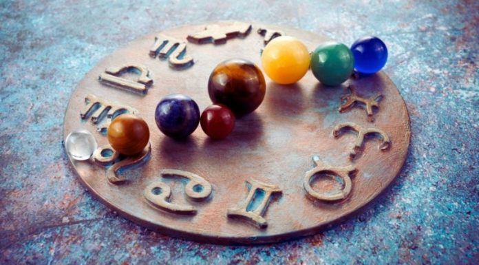 VODOLIJA: Horoskop do kraja sedmice otkriva kakav plan imaju zvezde za vas, vreme je da stabilnost i trud donesu rezultate!