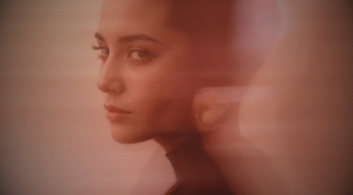 Jake, nezavisne i oštroumne: 8 znakova da ste inteligentna žena koja muškarcima pomera tlo pod nogama!