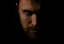 Prate svaki vaš korak, a ne podnose vas: 5 znakova da vas neko potajno mrzi!