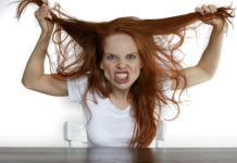 Ovih 5 stvari koje objavljuješ online odmah otkrivaju da si emocionalno nestabilna (i svi u tišini to primećuju)!